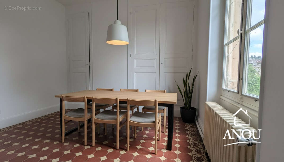 Maison à YEVRES