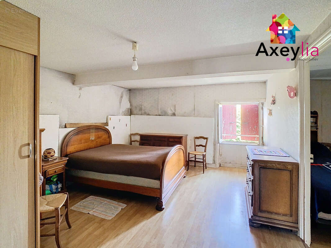 Maison à LA PACAUDIERE