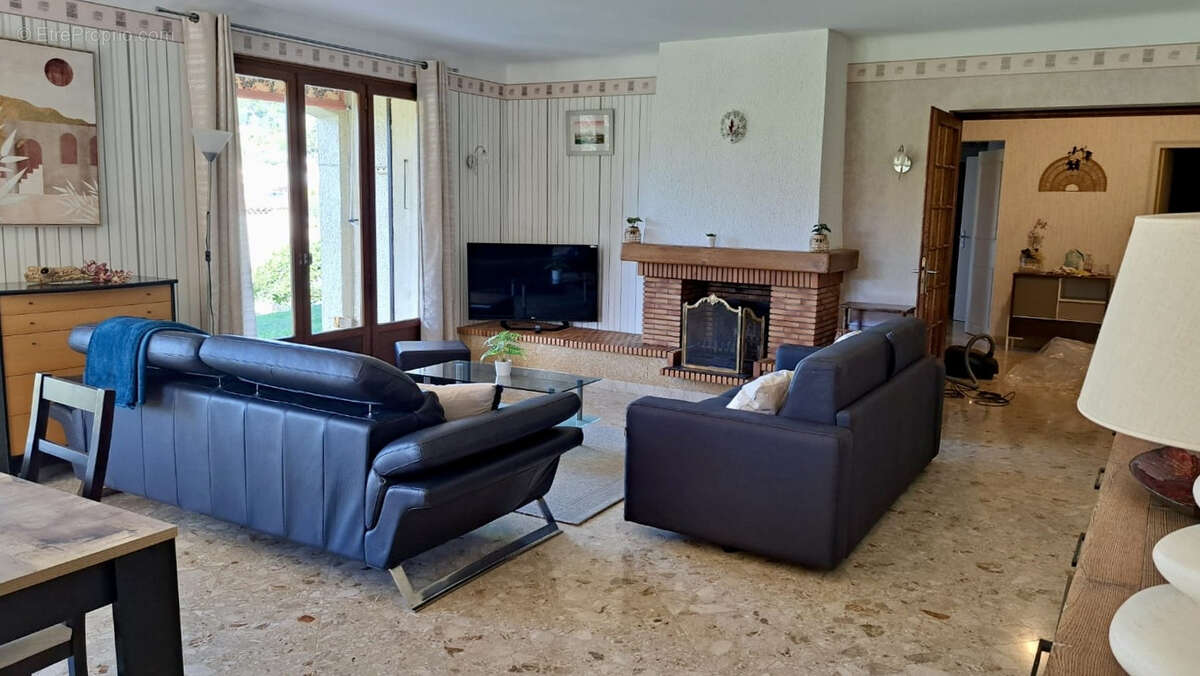 Appartement à MARSEILLE-12E