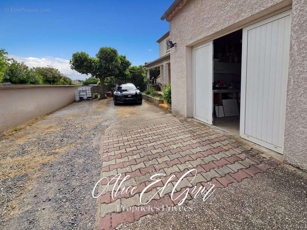 PROCHE CARCASSONNE - Maison T6 jardin garage piscine - photo 16