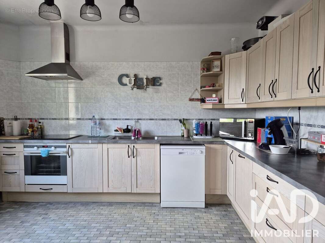 Maison 165 m² à Vouvant  - photo 2