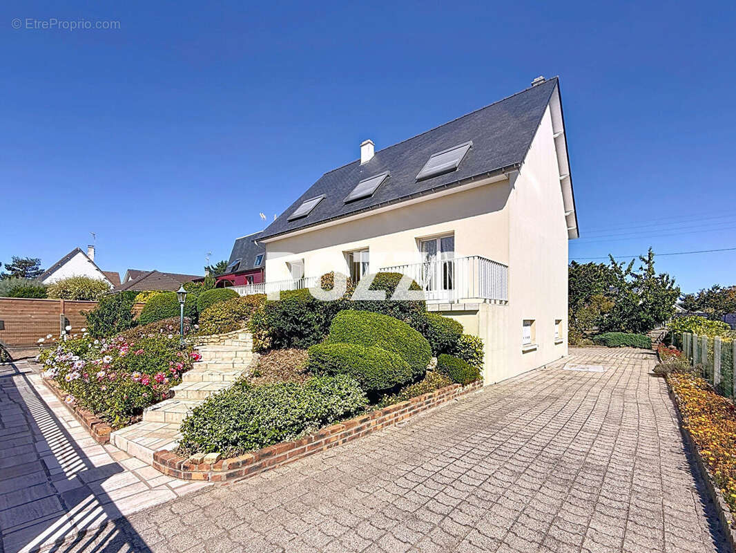 Maison à SAINT-PAIR-SUR-MER