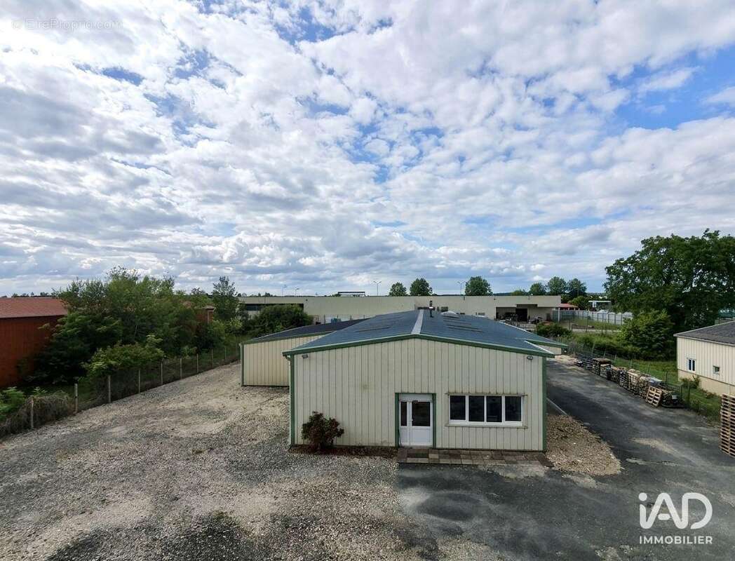 Commerce 345 m² à Courtenay  - photo 9