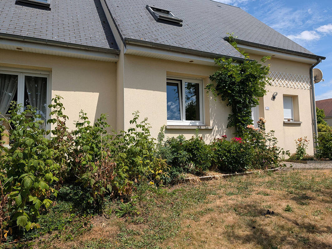 Maison à SAINT-PIERRE-DU-REGARD