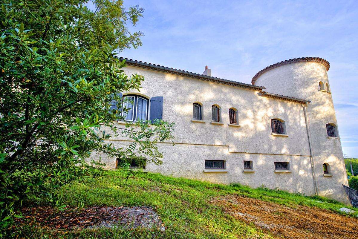 Maison à FARGUES-SAINT-HILAIRE