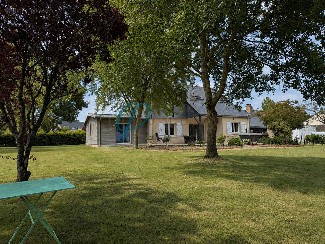 Maison à MESANGER