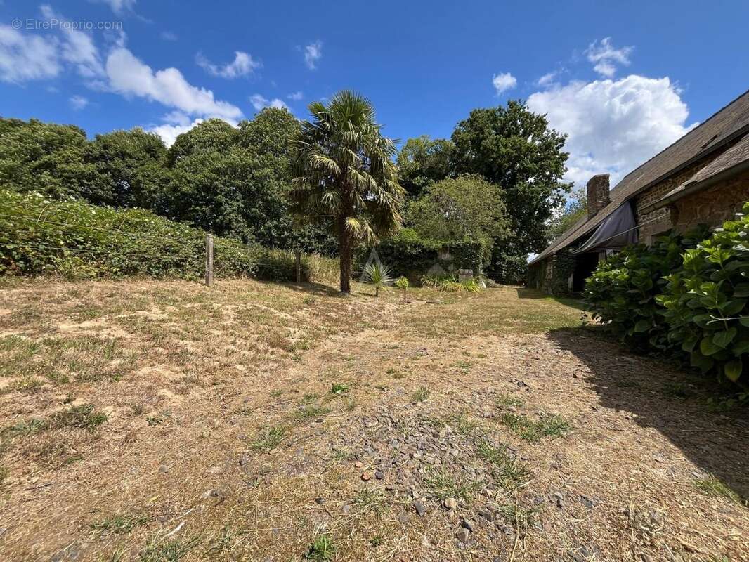 Maison 75 m² à Saint-Georges-De-Reintembault  - photo 11