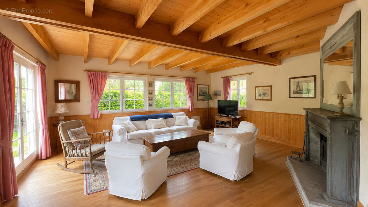 Fouesnant, Beg-Meil, une grande maison de 187 m², un beau jardin de 1300 m², la plage à pied ! - photo 2