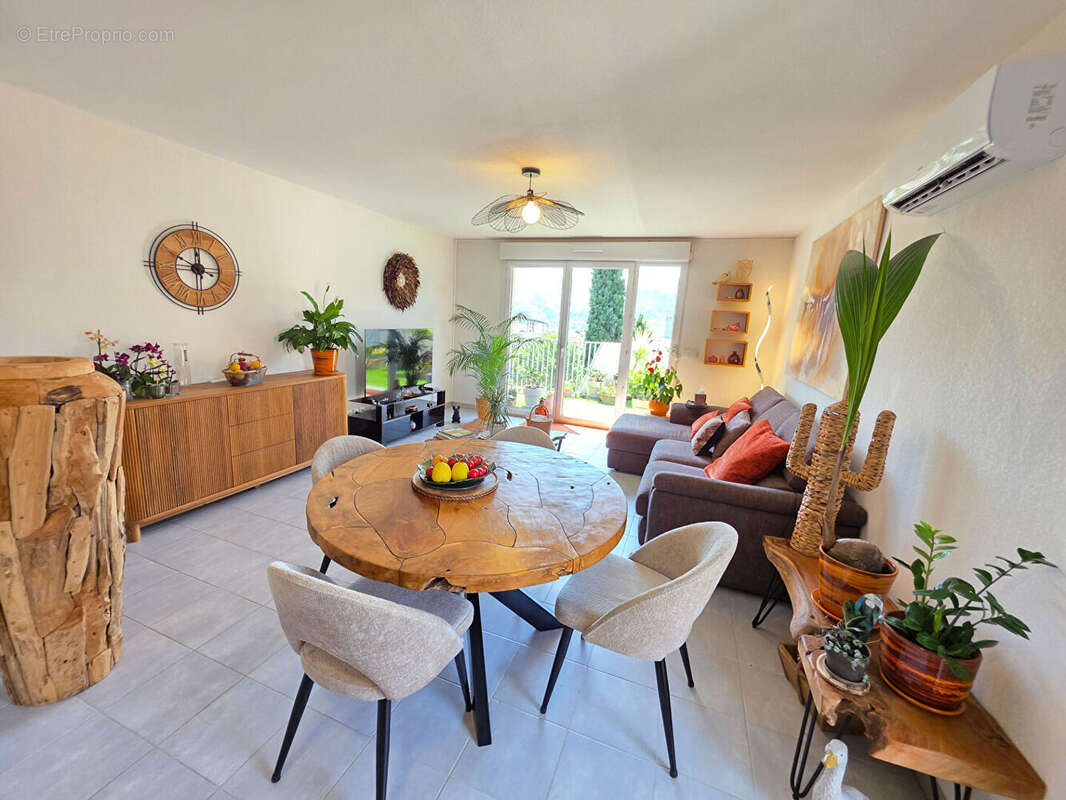 Super et rare Appartement 4 pièces CARROS LES PLANS - photo 6
