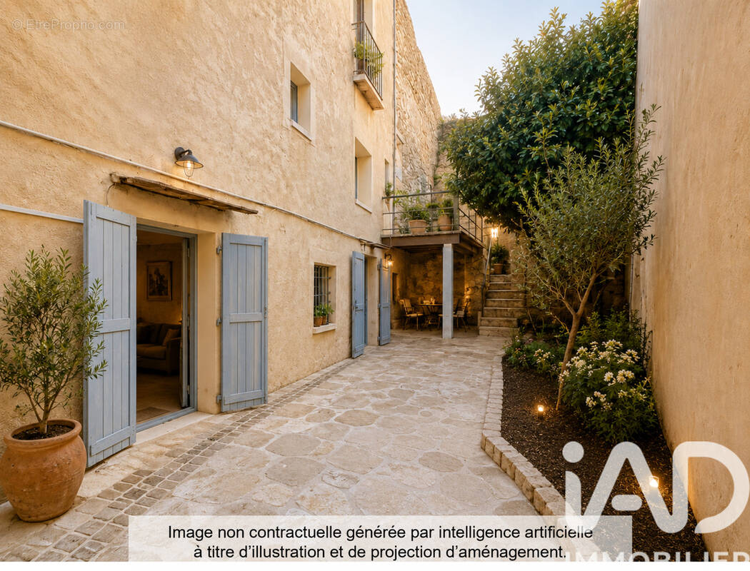 Photo 1 - Maison à EYGUIERES