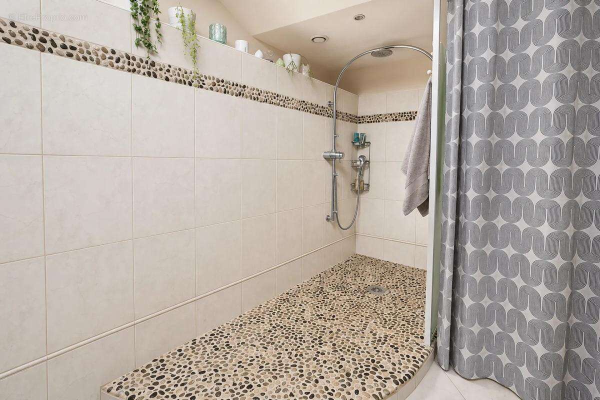 Appartement à SAINTES