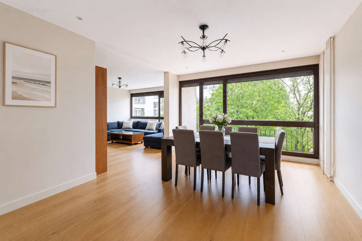 Appartement à PARIS-20E