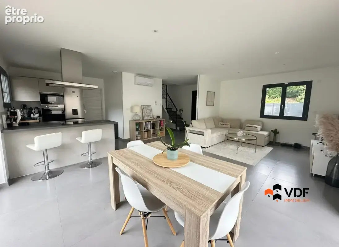 Maison 5 pièces 92 m² à vendre à Nivolas-Vermelle (38300) - photo 5