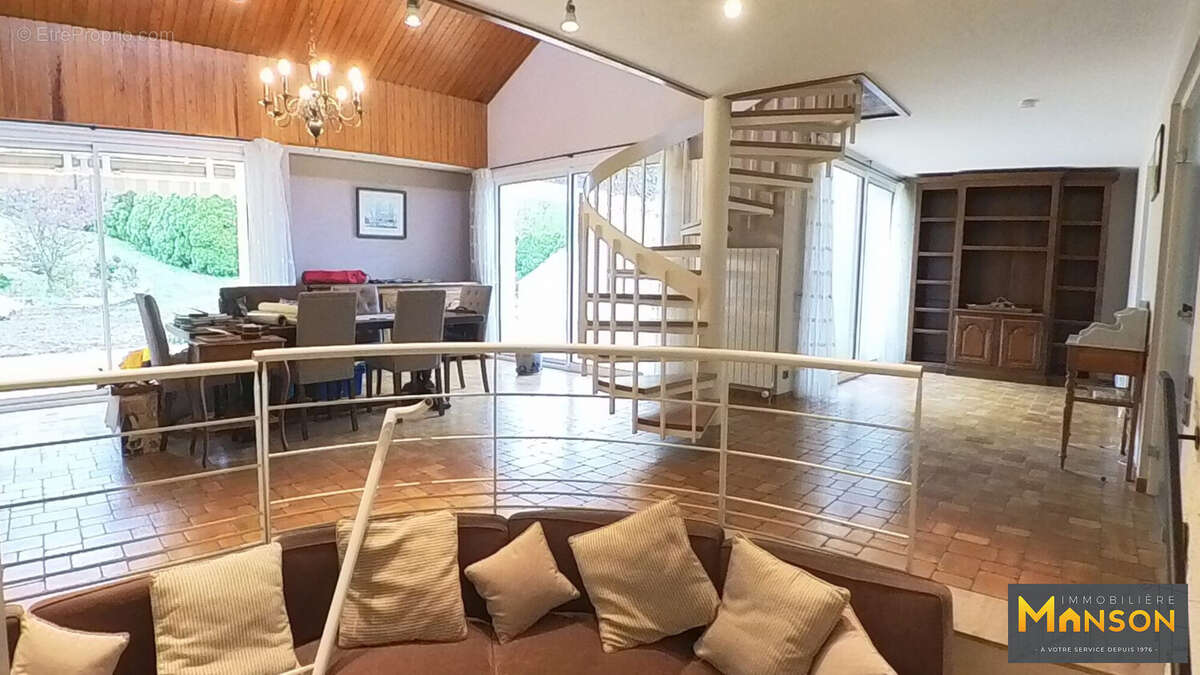 Maison à NEUVES-MAISONS