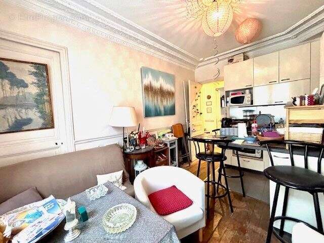Appartement à PARIS-7E