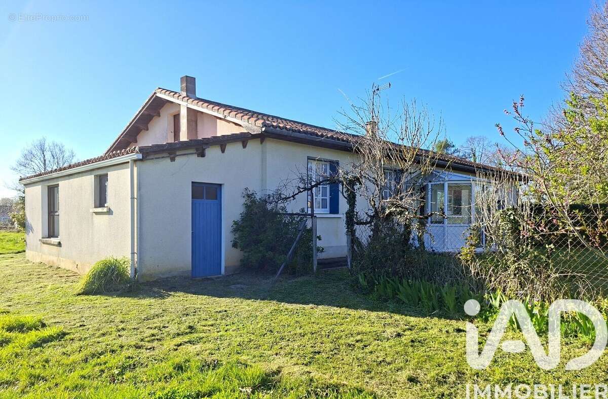 Photo 2 - Maison à ECURAS