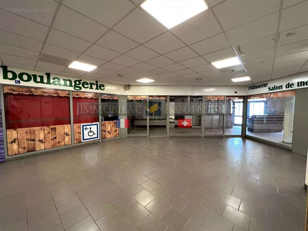 Commerce à ARACHES-LA-FRASSE