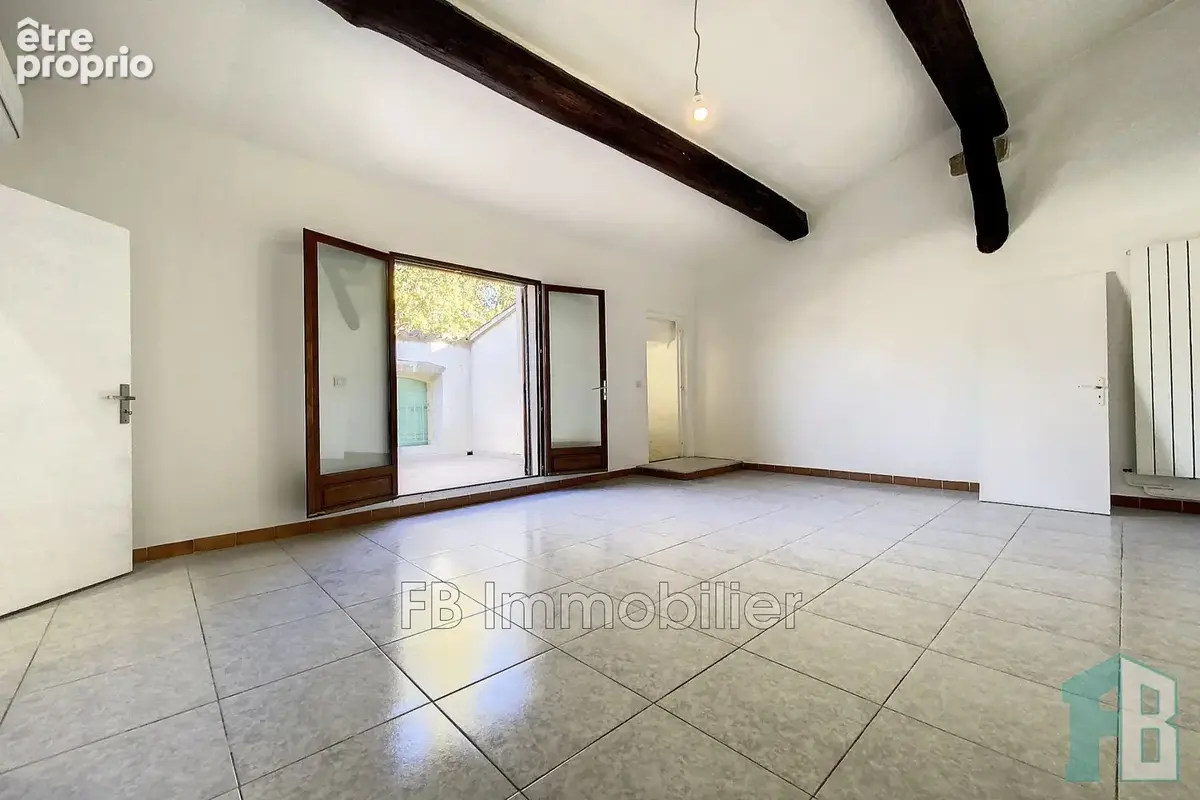 Maison 4 pièces 90 m² à vendre à Eyguieres (13430) - photo 3