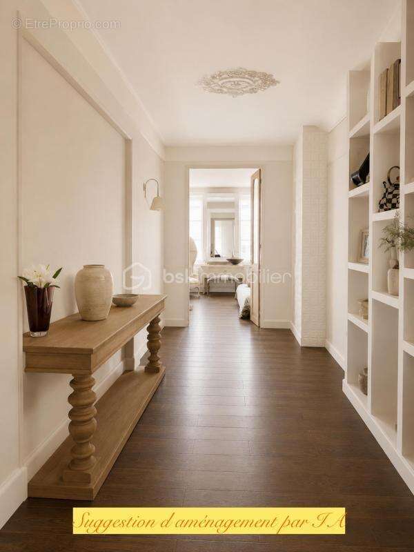 Rare à la vente : 131 m² de charme et de lumière en plein centre de Toulon - photo 8