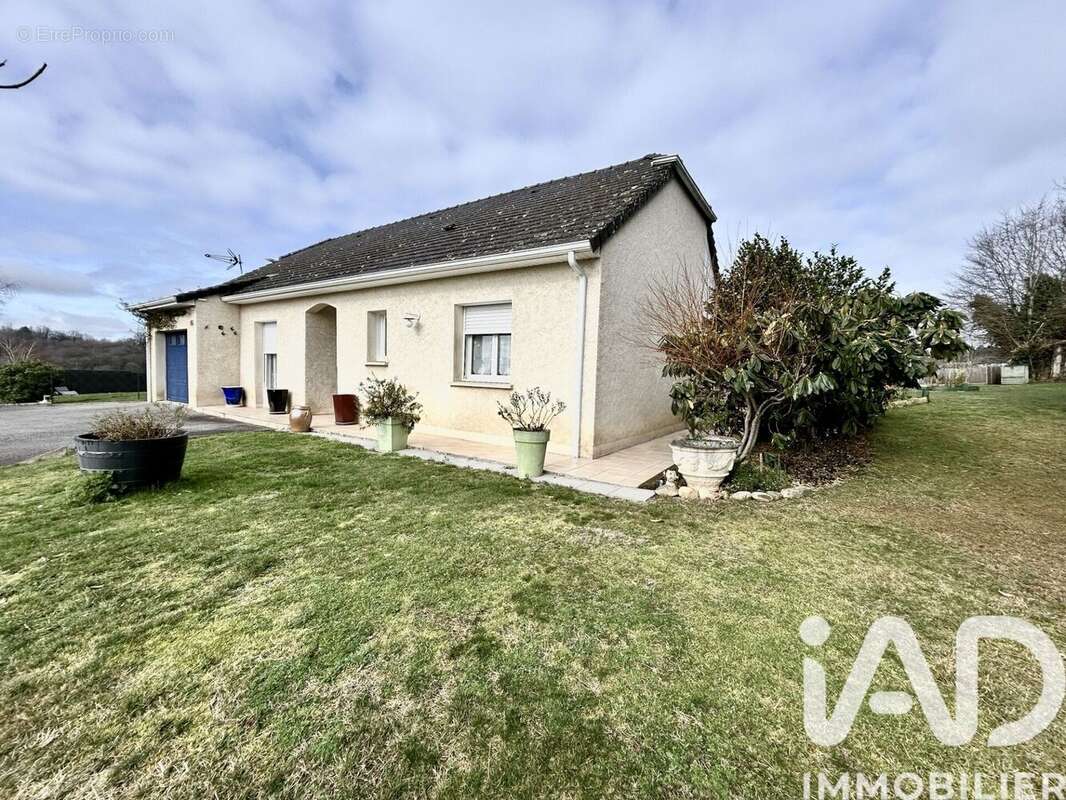 Photo 3 - Maison à NAVES