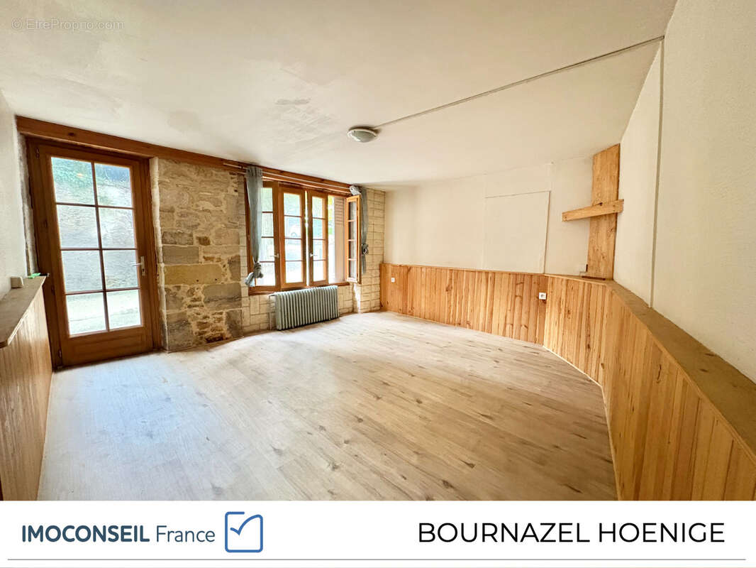 Maison à TERRASSON-LAVILLEDIEU