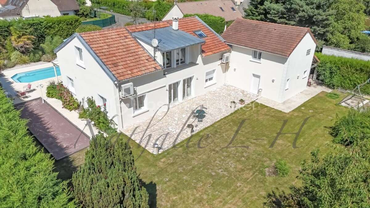 Superbe ! Pavillon de 224 m² avec piscine chauffée et studio indépendant - photo 2