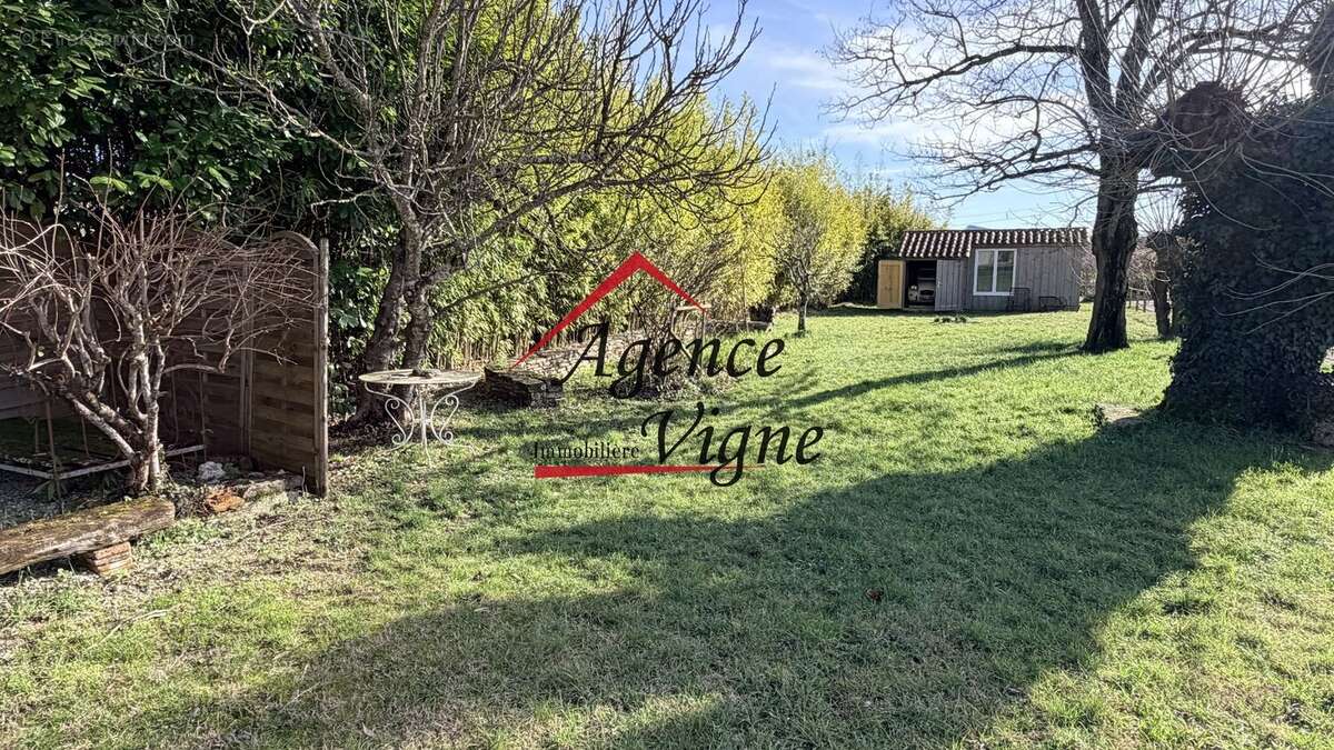 Maison à SAINT-VICTOR-DE-MALCAP