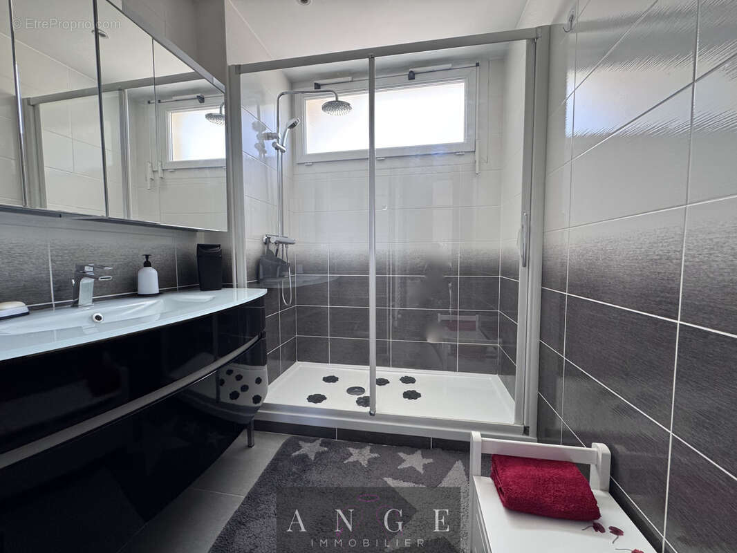 Appartement à LA FARLEDE