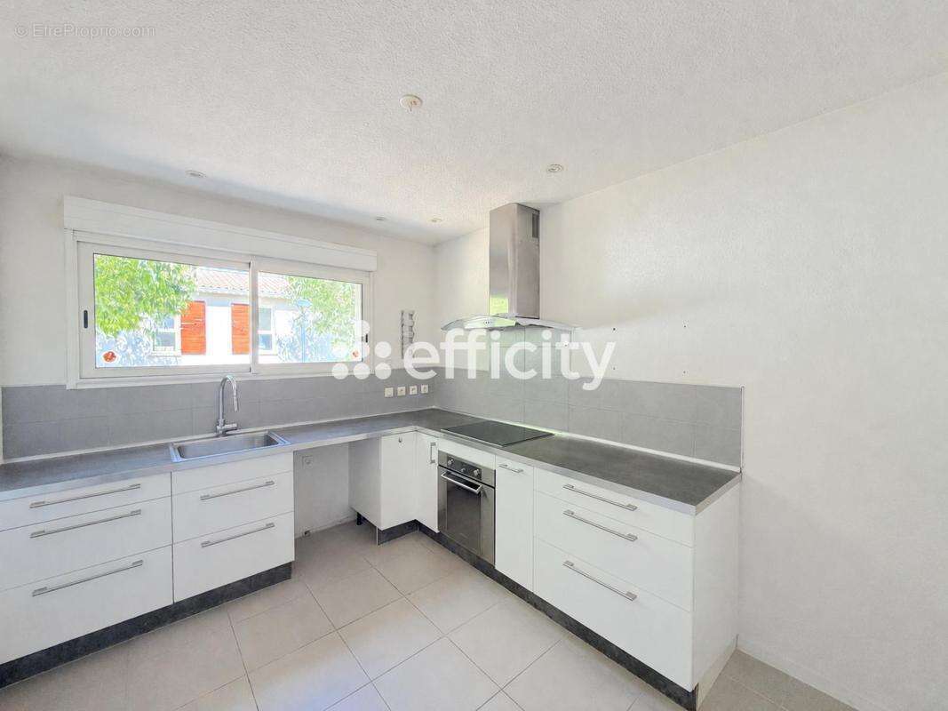 Maison 86 m² à Cournonsec  - photo 2