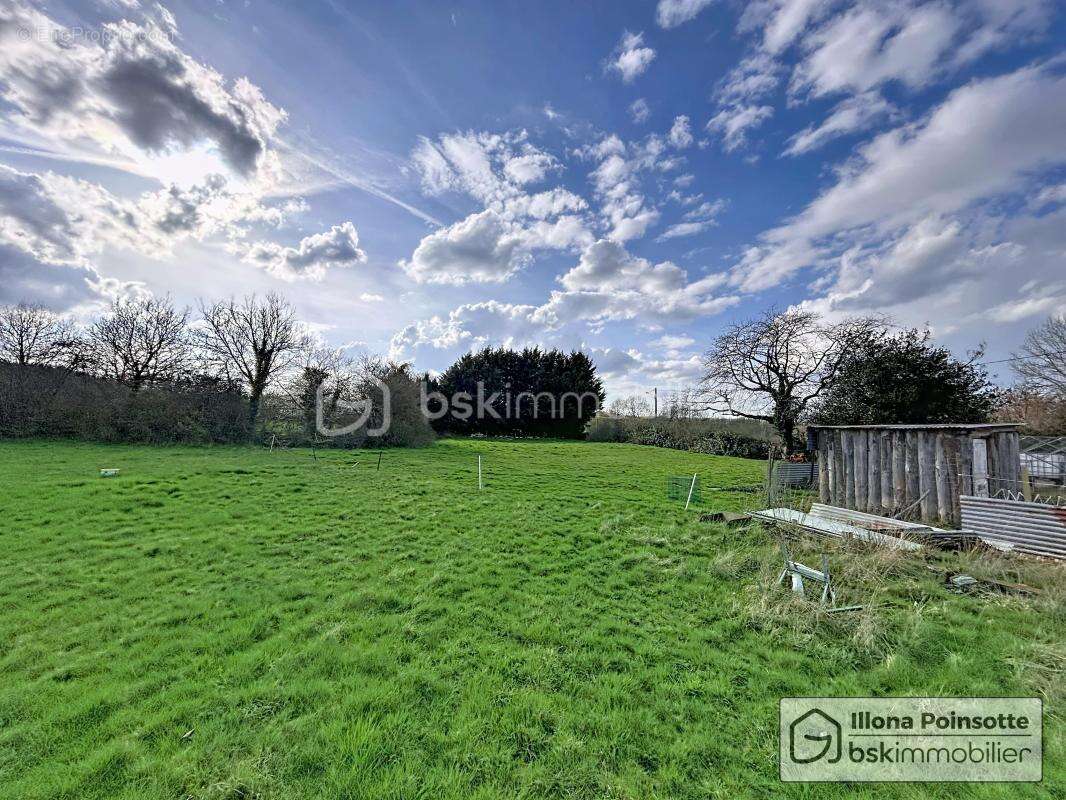 Maison à LA ROCHE-EN-BRENIL