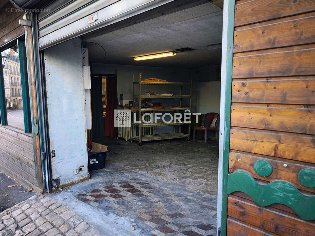 Commerce à LE PUY-EN-VELAY