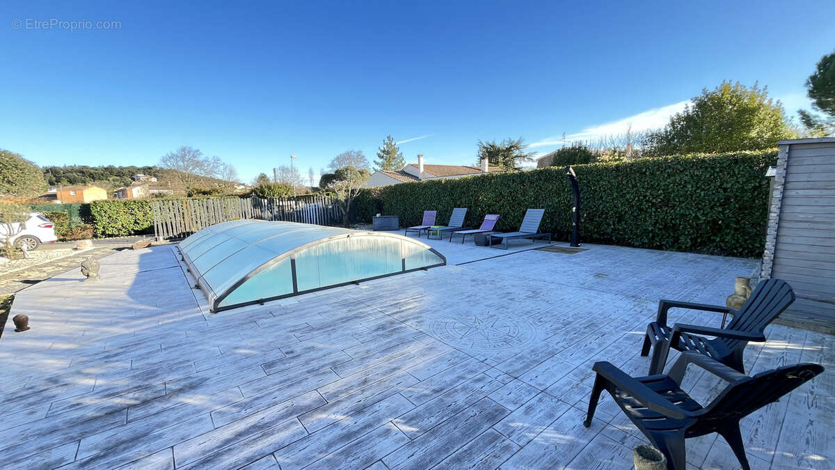 Maison à RIBAUTE-LES-TAVERNES