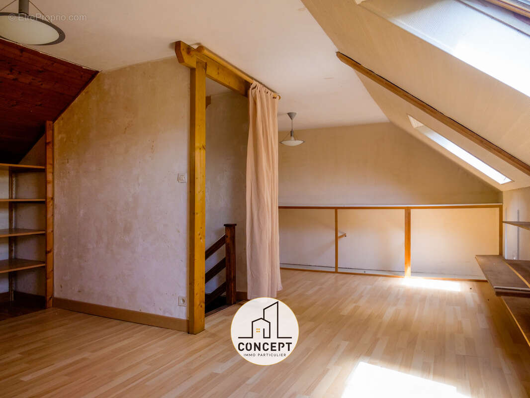 Maison à CORAY