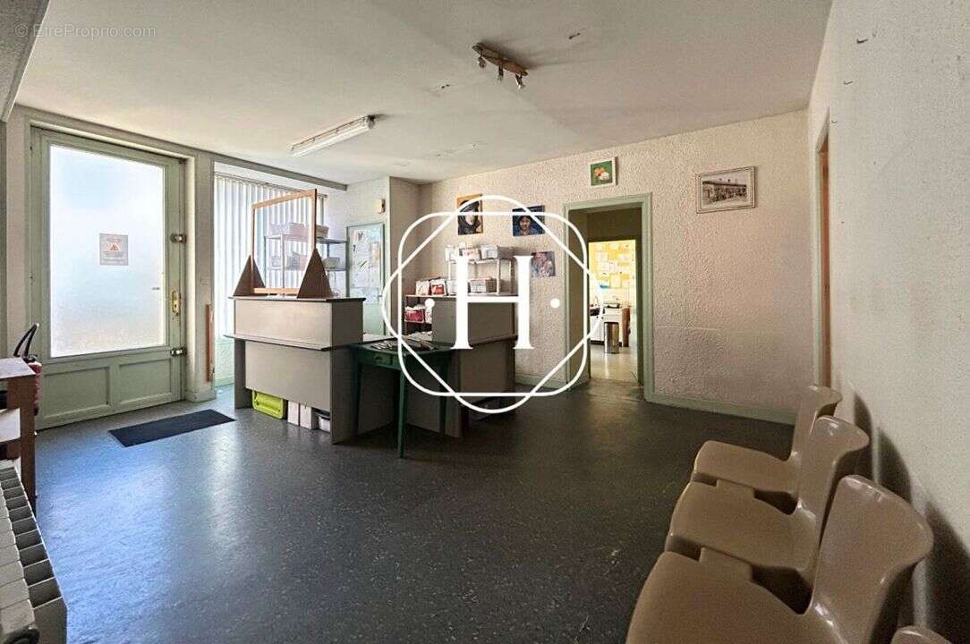 Commerce à VILLARS-LES-DOMBES