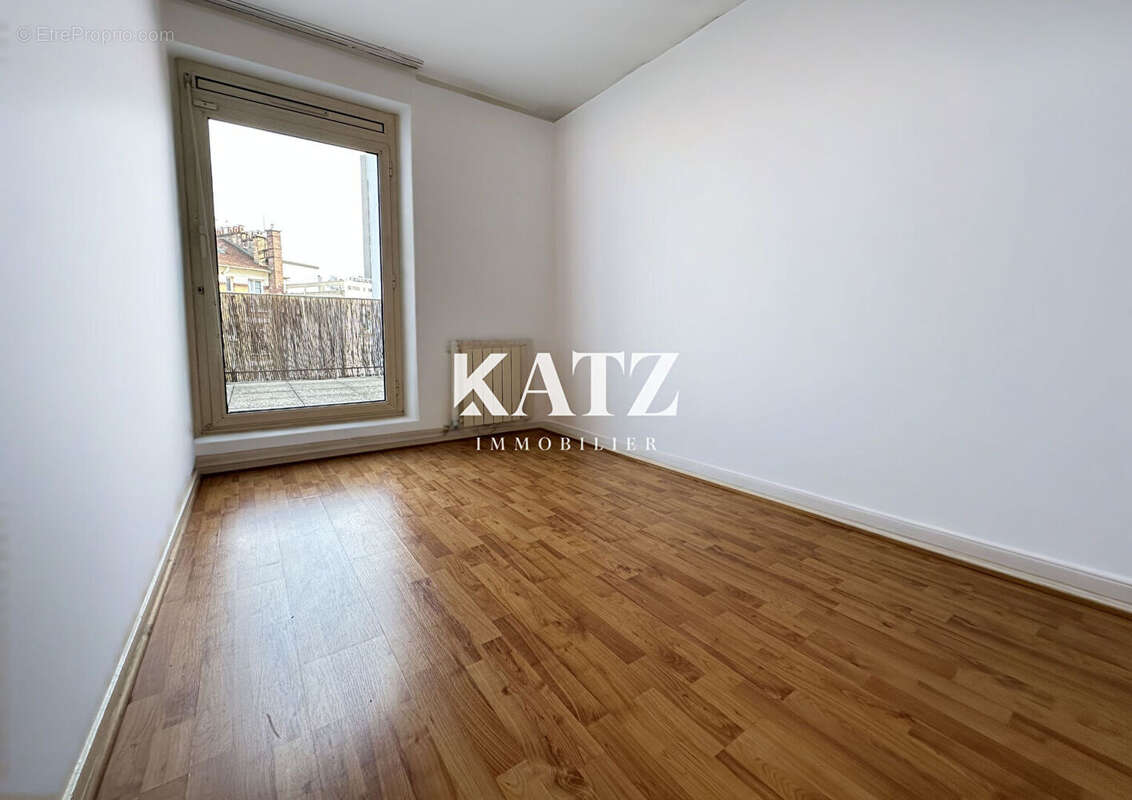 Appartement à PARIS-20E