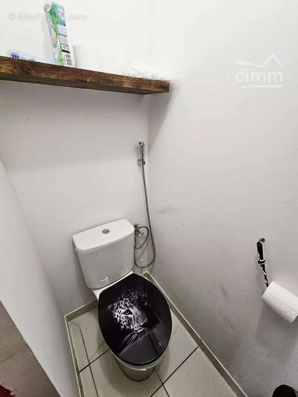 Commerce à MONTIGNAC