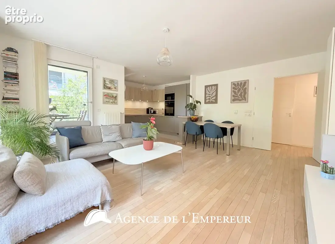 4 pièces, 3 chambres, balcon, au calme, proche place Besche à Rueil. 2 parkings. Résidence récente - photo 7