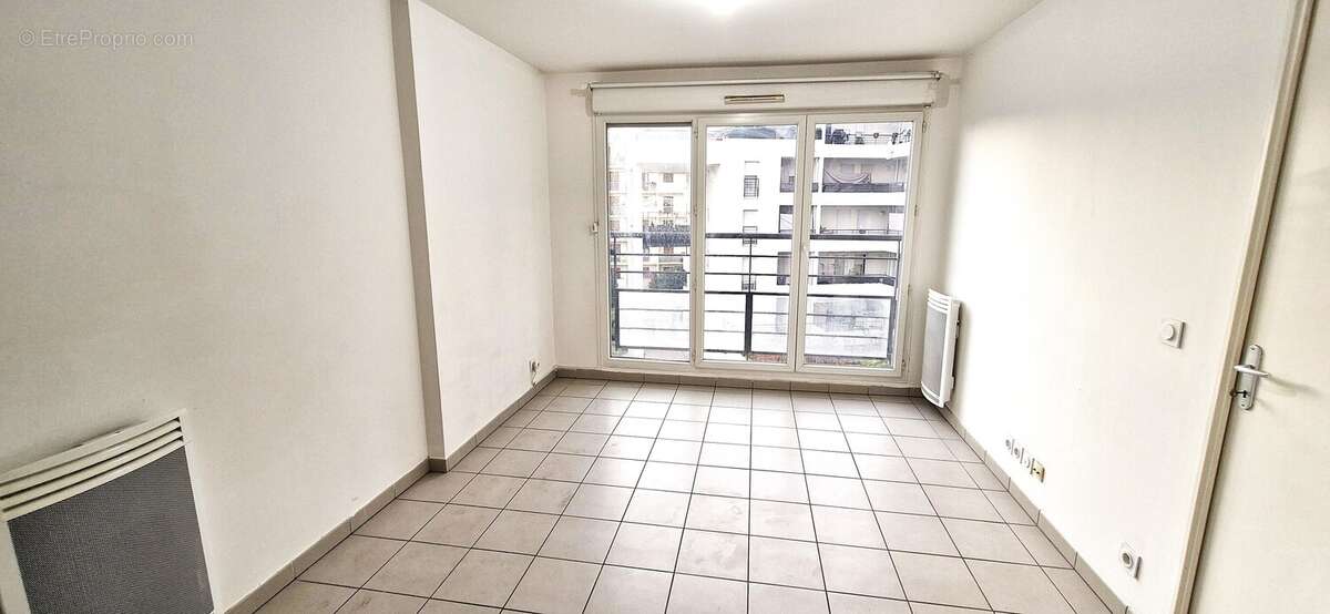 Appartement à MARSEILLE-3E