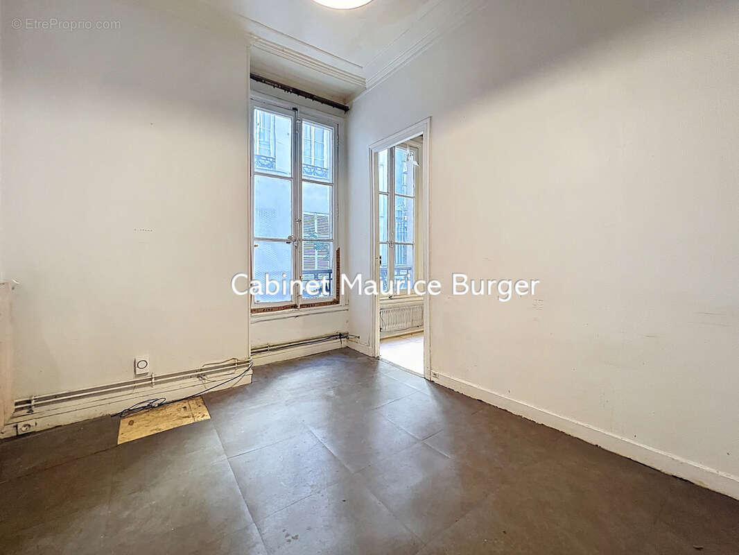 Appartement à PARIS-9E