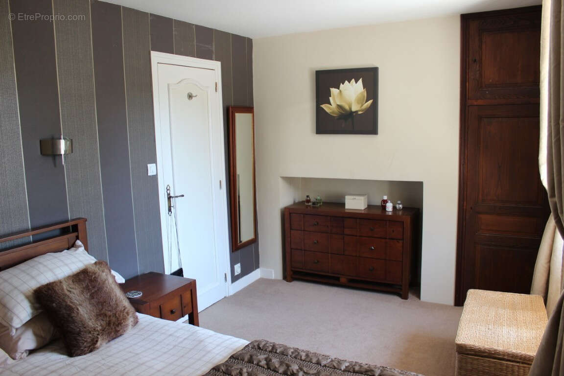 Maison à ARNAC-POMPADOUR