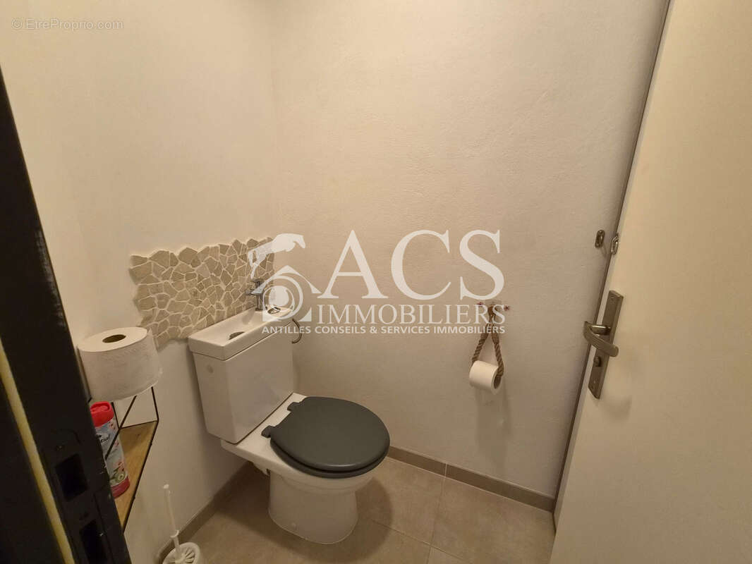 Maison F4 + F5 meublé et équipée en très bon état. - photo 9
