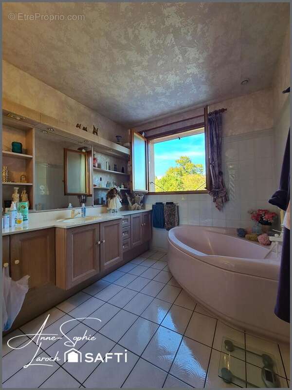 Maison 146 m² à Ruoms  - photo 8