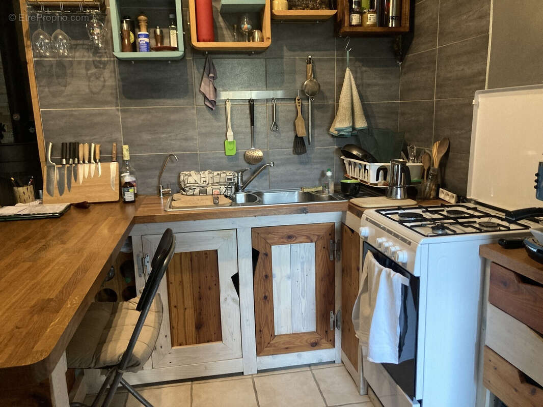 cabanon en dur 40 m² sur 2000 m² - photo 6