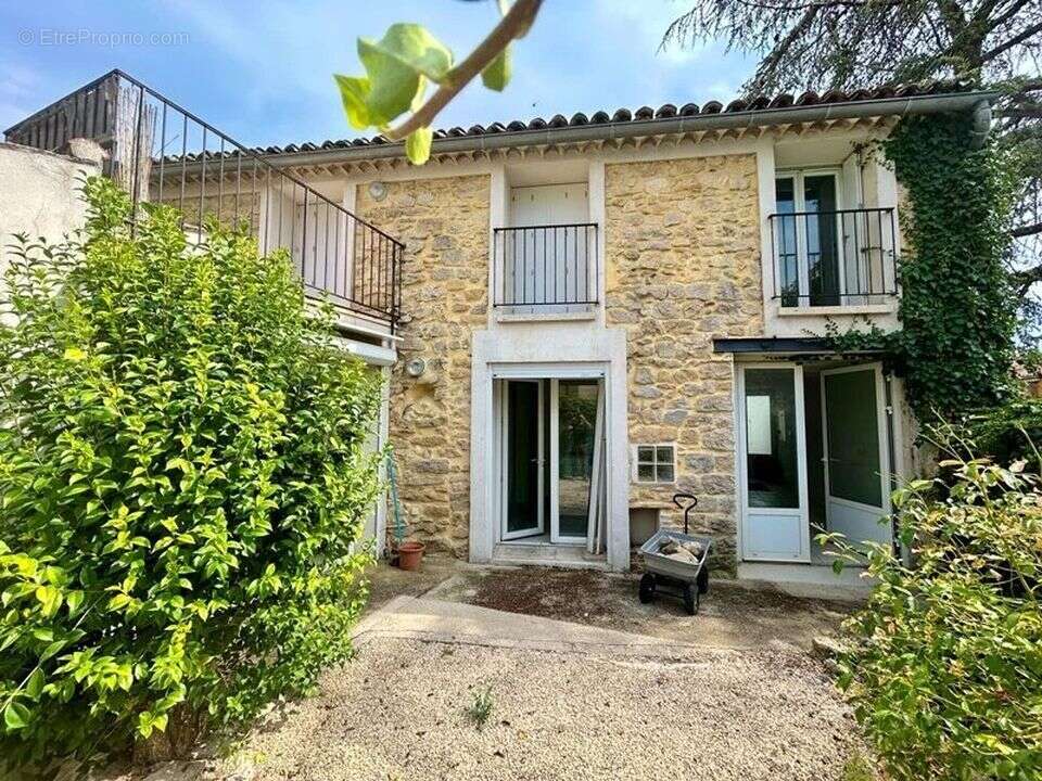 Maison à GREOUX-LES-BAINS