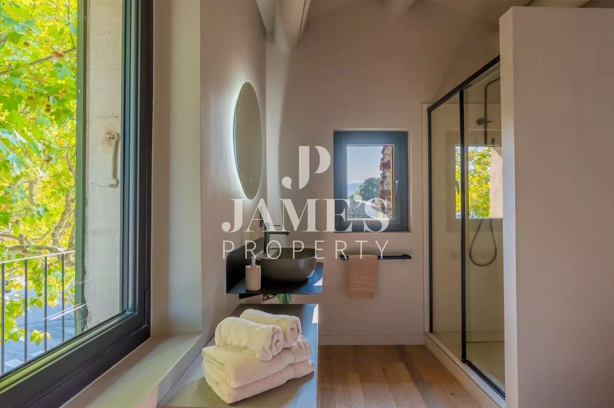 Appartement à EYGALIERES