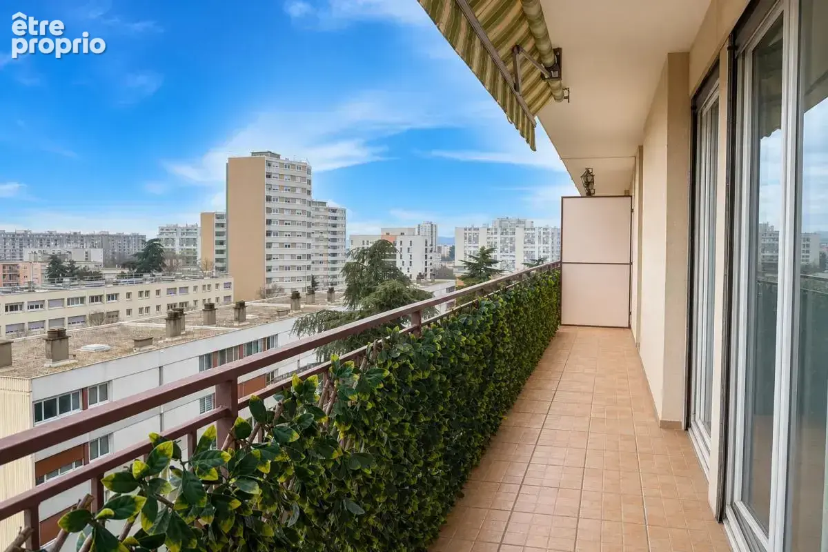 Appartement à RILLIEUX-LA-PAPE