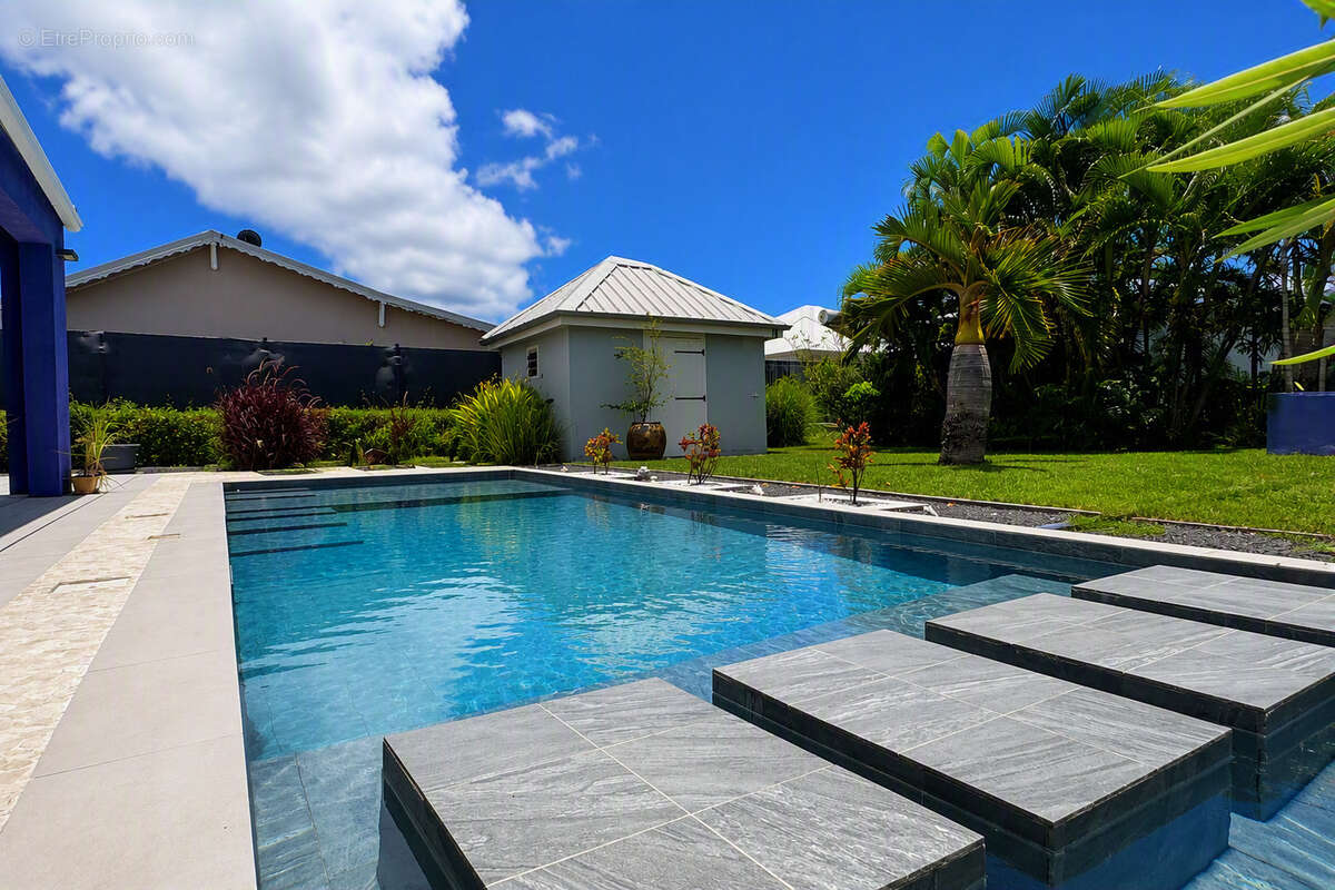 Villa avec bungalow indépendant, piscine et fort potentiel locatif à Saint-François - photo 10