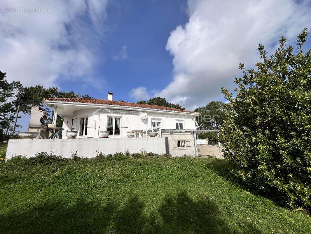 Maison à LE VERDON-SUR-MER