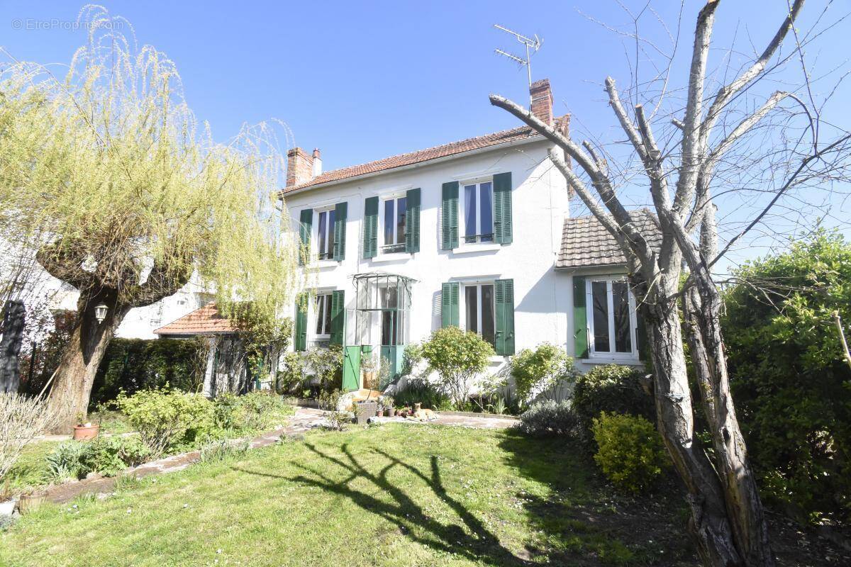 Maison à COSNE-COURS-SUR-LOIRE