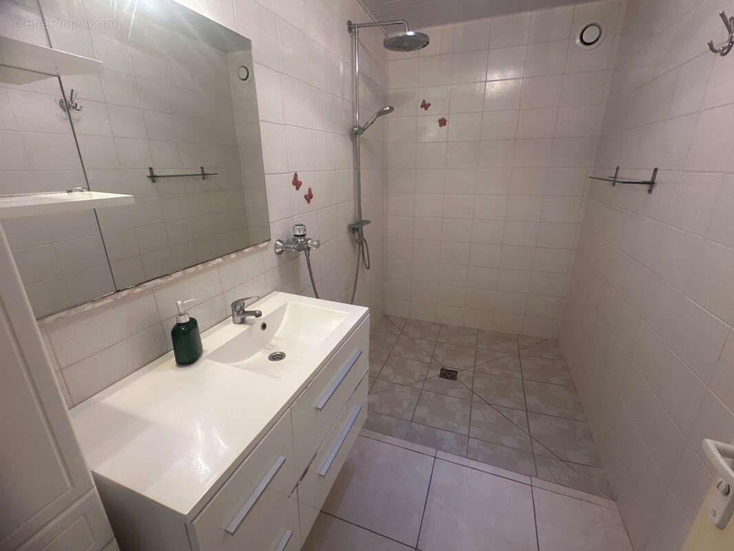 Maison à LES GRANDES-LOGES